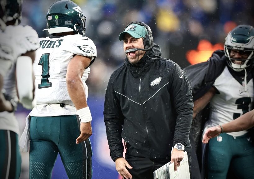 PhilaFanCentral's tweet image. The #Eagles have named Kevin Patullo offensive coordinator

What are your thoughts?

Personally, I don’t feel great. He’s never called plays, we don’t know what his offense is, our internal promotions have been disasters, it reeks of Brian Johnson all over again

Hope I’m wrong🤞