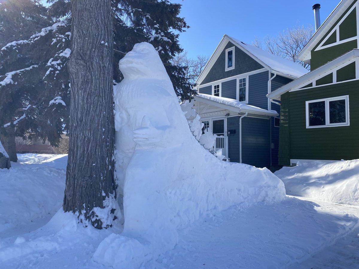 CTVGareth's tweet image. Beware…Godzilla is lurking!!!
🦖 #godzilla #yqr #snowsculptures