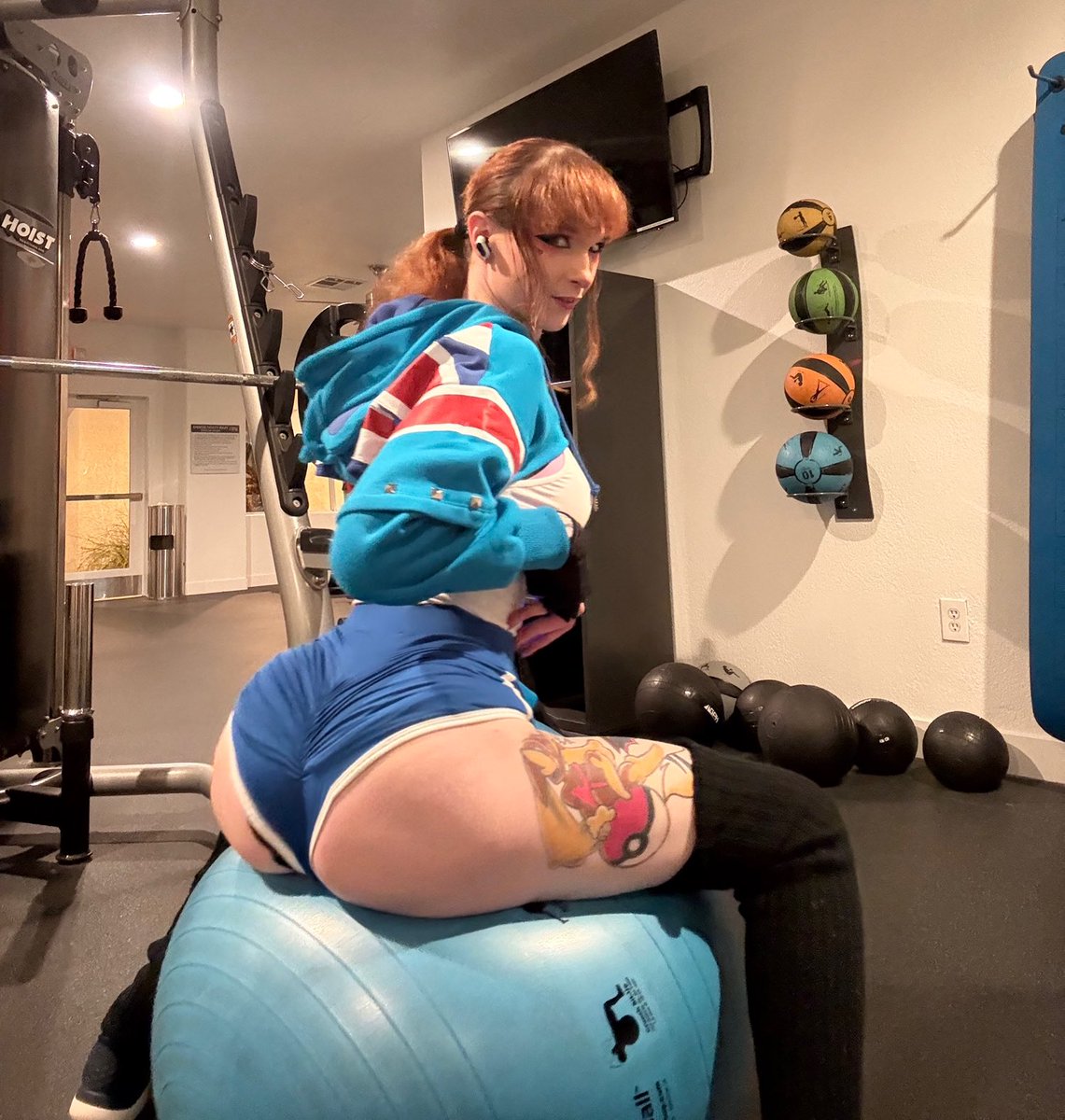 PixiePlaysx's tweet photo. No I’m a girl ! I Just play joystick yk? 😈😮‍💨 https://t.co/kGTOrTlM61