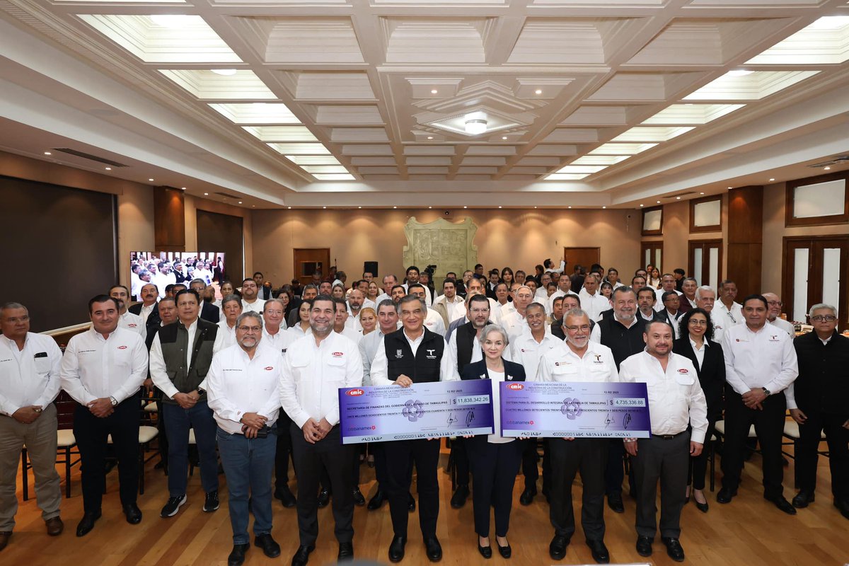 Con la presencia del gobernador Américo Villarreal y la presidenta del sistema DIF Tamaulipas, María de Villarreal, empresarios afiliados a la Cámara Mexicana de la Industria de la Construcción (CMIC) entregaron las aportaciones del convenio 10 al Millar.