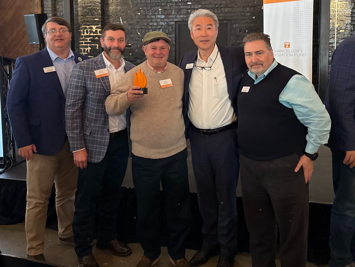 Congratulations to Vince Pantalone, Institute Professor in the Department of Plant Sciences, who received a $50,000 Chancellor’s Innovation Fund Award to support his research on the commercialization of robust soybean varieties. news.utk.edu/2025/02/18/uni…