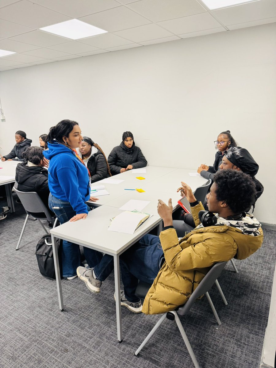 Miata A Noah ๐ธ๐ฑ (@simplybeingmimi) on Twitter photo So <a href="/ParentpowerSL/">Parent Power South London</a> visited <a href="/QMUL/">Queen Mary University of London</a> today over 60+ parents & their young people attended! Great session was put on for year 9 to 12 & an informative session for parents. One of my favourite university visits yet! Fun fact 7 years to the day we visited Imperial uni! #parentpower So <a href="/ParentpowerSL/">Parent Power South London</a> visited <a href="/QMUL/">Queen Mary University of London</a> today over 60+ parents & their young people attended! Great session was put on for year 9 to 12 & an informative session for parents. One of my favourite university visits yet! Fun fact 7 years to the day we visited Imperial uni! #parentpower