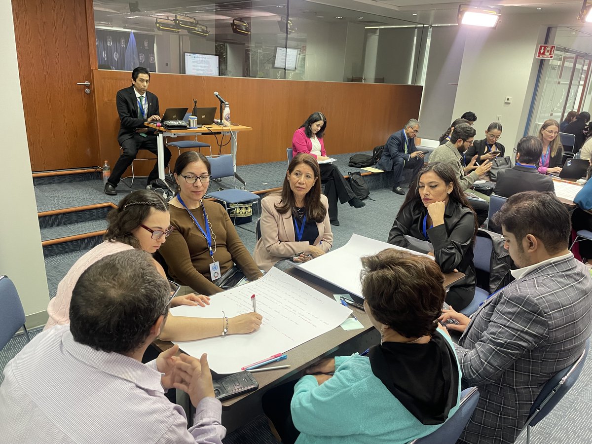 ONUMX's tweet photo. 🌿💜 Ayer se realizó el Diálogo: "Construyendo un entendimiento común sobre los riesgos y desafíos de las mujeres defensoras ambientales". Organizado por @SRE_mx 🤝 con @CEPAL_onu @ONUDHmexico  @PNUD_Mexico  @ONUMujeresMX @unep_espanol
¡Escucharlas es clave para avanzar! 🌎✨ https://t.co/3fZKvzYxUj