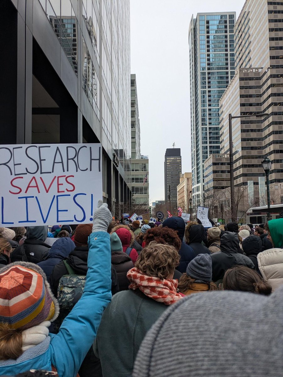 HigherEdLabor's tweet photo. Hundreds in Philly braved the freezing temps to rally for our healthcare, research, + jobs! ❄️💪
Workers & students from CCP, Drexel, UPenn, Rutgers, Temple, Jefferson, Arcadia + more—alongside electeds & union presidents—made it clear: We won’t back down. #LaborForHigherEd https://t.co/IKVWvY55Z1
