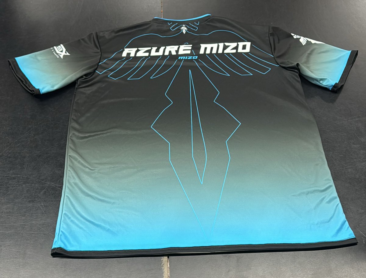 evo9x's tweet image. PRO JERSEY &amp;amp; ARM SLEEVE FOR @Fear_Azure 
Store: evo9x.gg/collections/te…

Get now your merch  with a 25% OFF with the code "EVO25"