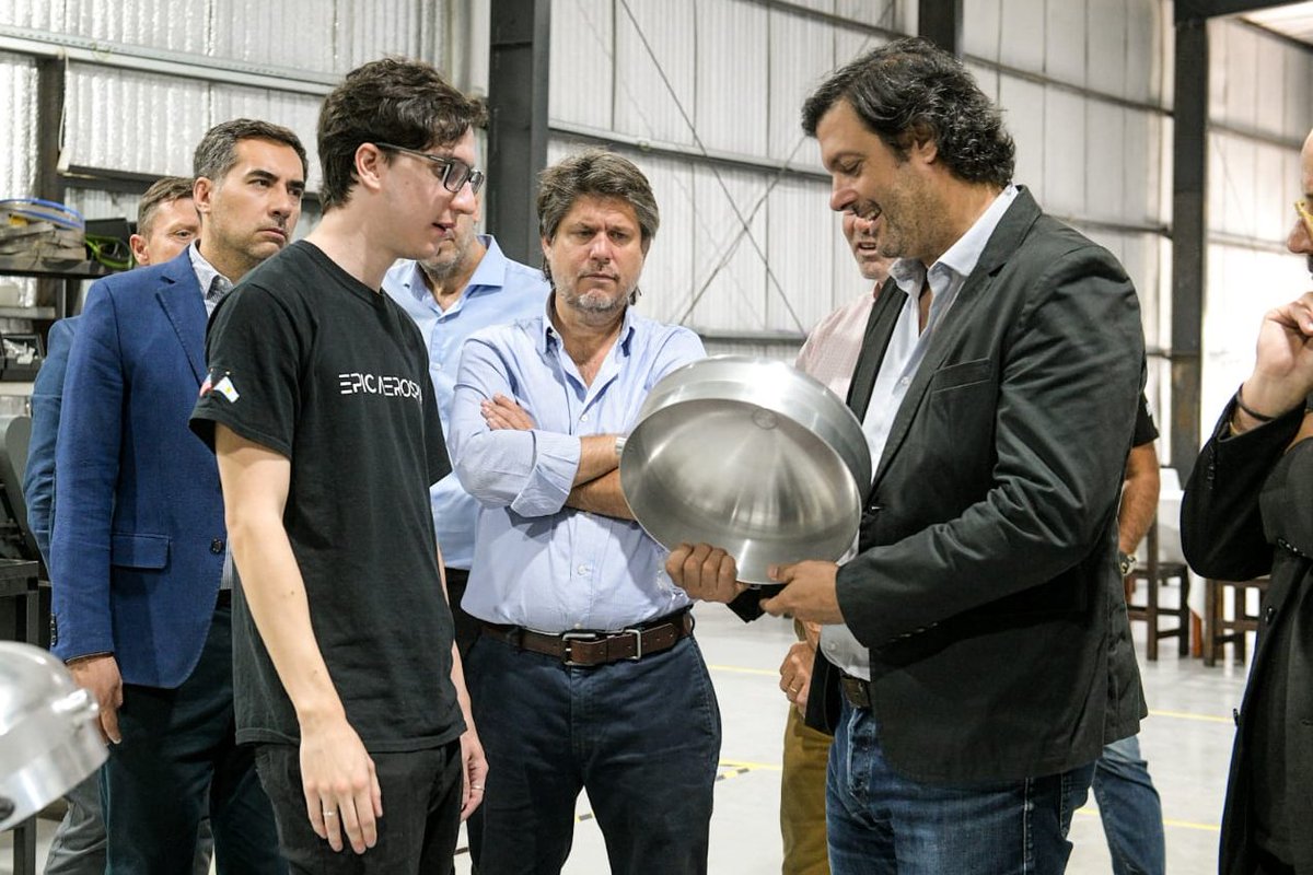Visité <a href="/epicaerospace/">EPIC AEROSPACE</a> , la startup argentina que lanzará un remolcador espacial capaz de posicionar satélites en su órbita. 

Cuando <a href="/ignaciobelieres/">Ignacio Belieres Montero</a>  nos contó su proyecto, supimos que había que apoyarlo. Desde <a href="/innovacionar/">Secretaría de Innovación, Ciencia y Tecnología</a>  eliminamos las trabas que el gobierno anterior impuso