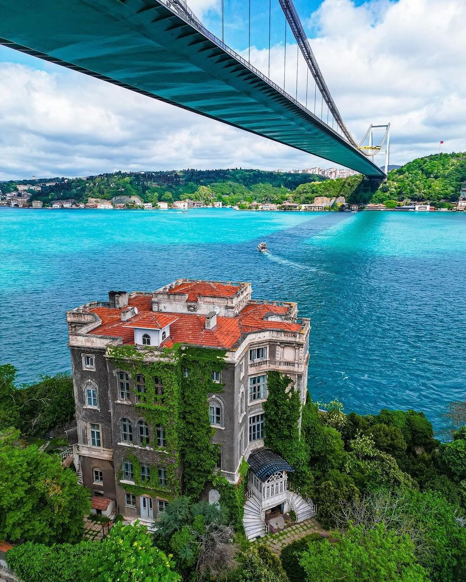 ArtCouppe's tweet photo. Türkiye’nin en pahalı evi, Zeki Paşa Yalısı. https://t.co/29sC7rYCNk