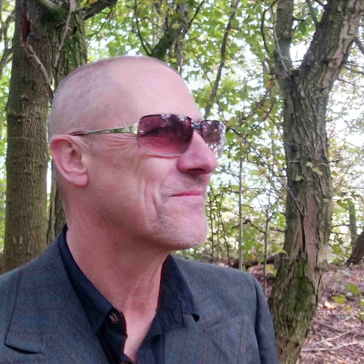 Shameless Buzz (@shamelessbuzz) on Twitter photo 'Troubled Delight' is the new album from UK #alternative #indiepop purveyor #SICKY <a href="/sicky333/">Mick Butler</a> (aka #MickButler). It's out now and detailed at #SkylightWebzine <a href="/BillyYfantis/">Billy Yfantis</a> ~ tinyurl.com/sicky-skylight…
"cool mix of indie rock, Britpop, and glam-rock vibes...stylish and entertaining" 'Troubled Delight' is the new album from UK #alternative #indiepop purveyor #SICKY <a href="/sicky333/">Mick Butler</a> (aka #MickButler). It's out now and detailed at #SkylightWebzine <a href="/BillyYfantis/">Billy Yfantis</a> ~ tinyurl.com/sicky-skylight…
"cool mix of indie rock, Britpop, and glam-rock vibes...stylish and entertaining"