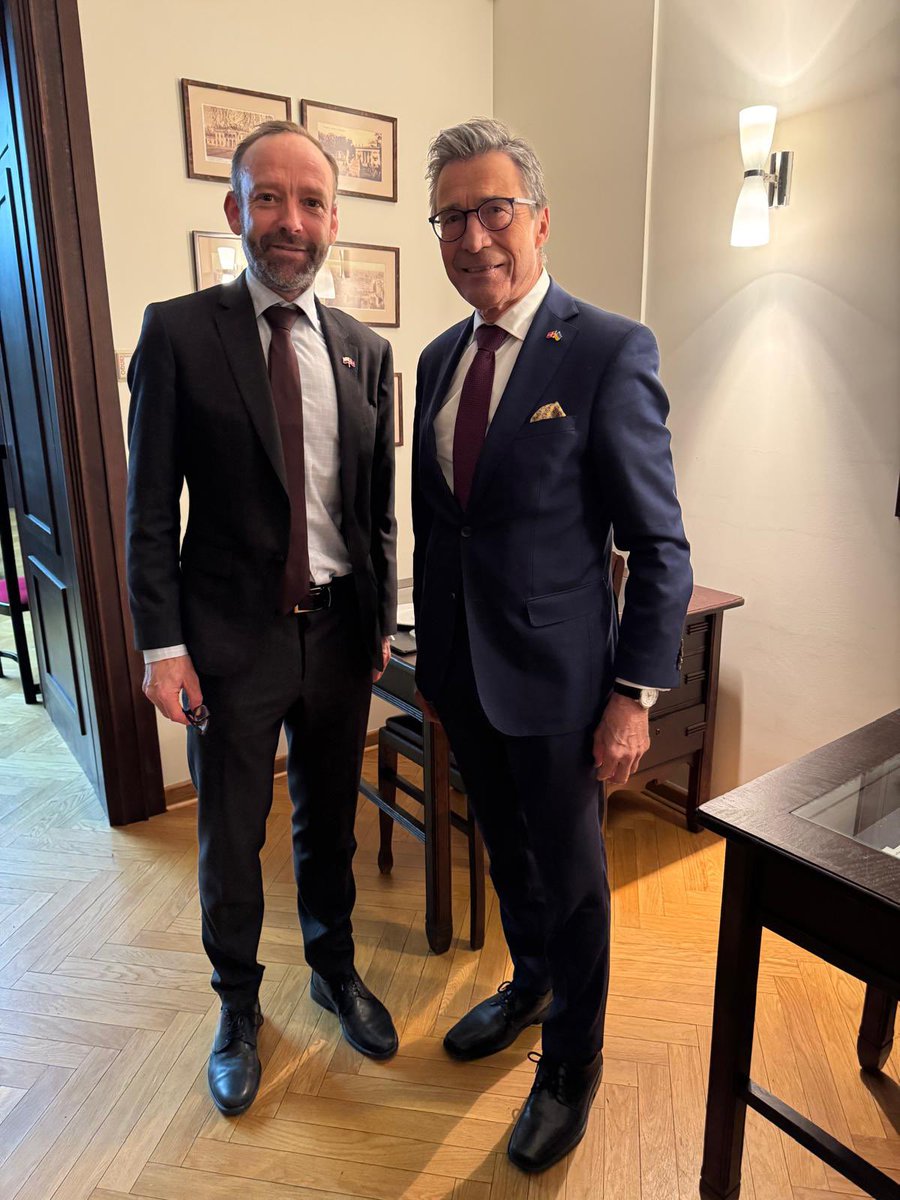 Jakob Henningsen (@dkambpl) on Twitter photo Honored to welcome to Poland <a href="/AndersFoghR/">Anders Fogh Rasmussen</a> who has been awarded the Courier of Warsaw Medal presented by <a href="/1944pl/">MuzeumPowstania1944</a> for his dedication to building secure and strong #NATO community.
Gratulacje! Tillykke! 🇩🇰🤝🇵🇱 Honored to welcome to Poland <a href="/AndersFoghR/">Anders Fogh Rasmussen</a> who has been awarded the Courier of Warsaw Medal presented by <a href="/1944pl/">MuzeumPowstania1944</a> for his dedication to building secure and strong #NATO community.
Gratulacje! Tillykke! 🇩🇰🤝🇵🇱