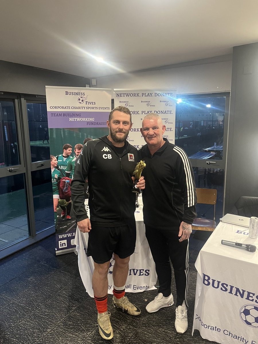 Charles from <a href="/simodalimited/">Simoda Limited</a> secured of Top Goal scorer award with a whopping 14 goals in Sheffield 👏🏻 ⚽️ 

Award presented by the man <a href="/DWindass10/">Dean Windass</a>