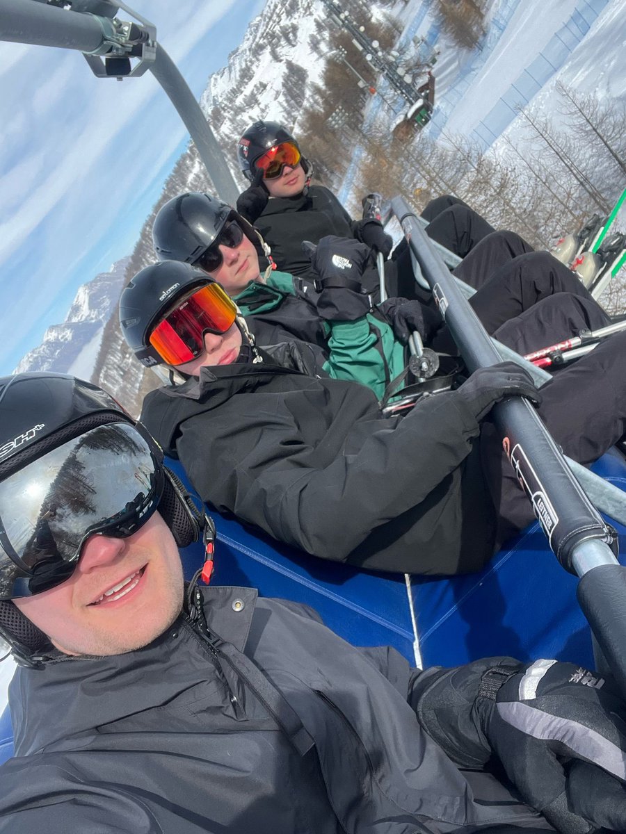 Big day of skiing in the clouds, getting our first chair lifts (beginners), gondolas (advanced), black runs (beginner plus), and smashing some top speeds (intermediate)! Can’t wait for tomorrow. GOOD NIGHT!