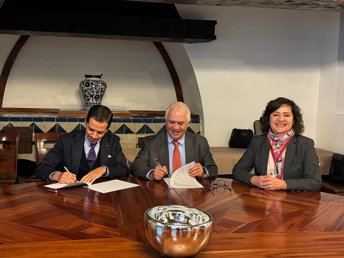 Nos complace anunciar el convenio de colaboración académica entre la <a href="/UPMexico/">Universidad Panamericana Ciudad de México</a> y Holland &amp; Knight, firmado el 6 de febrero en el campus #CDMX. Este acuerdo permitirá a #estudiantes de #derecho adquirir experiencia laboral en nuestro prestigioso despacho internacional, ofreciendo