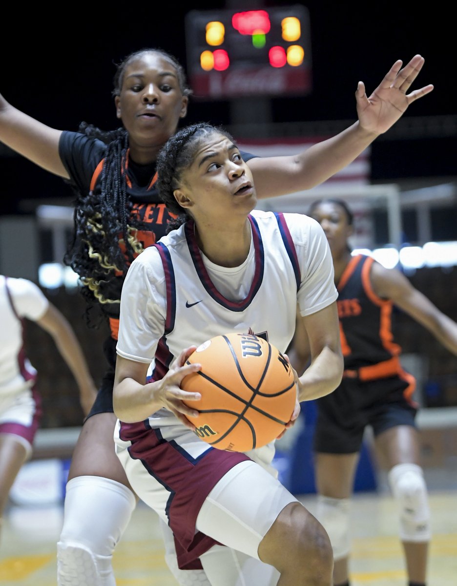 mickeywelsh's tweet photo. Park Crossing girls defeat McGill-Toolen for AHSAA Class 6A South Regional Championship @MGMAdvertiser  @mgmsports 

Photo gallery here:
https://t.co/GgV7OQBGN9 https://t.co/wcd8fXUsUt