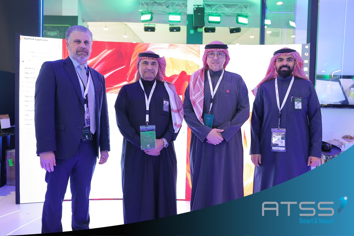 ATSS_KSA's tweet photo. انطلق اليوم الأول من #المنتدى_السعودي_للإعلام بحماس وتفاعل كبير! شهد جناحنا زيارة نخبة من الإعلاميين والشخصيات البارزة في قطاع الإعلام. 

 زورونا غدًا في جناح 2 – ATSS واطلعوا على تقنياتنا للتحول الرقمي.
#ATSS #الإعلام_الرقمي  #التحول_الرقمي  #SaudiMediaForum #FOMEX2025 https://t.co/RQYPauYOGf