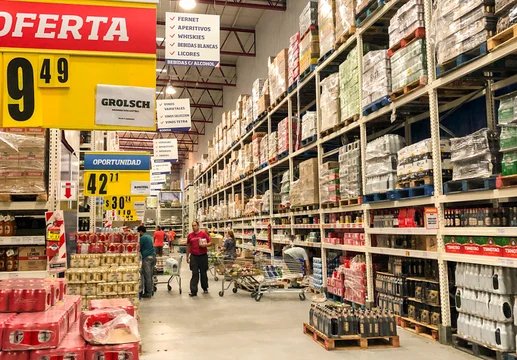 DiarioPuntal's tweet image. 🔺Los precios #mayoristas registraron un aumento del 1,5% en enero y 43,8% interanual

📈 Según el #Indec, esto se debe a la suba del 1,6% que tuvieron los productos nacionales y del 0,5% de los productos #importados.

🌐puntal.com.ar