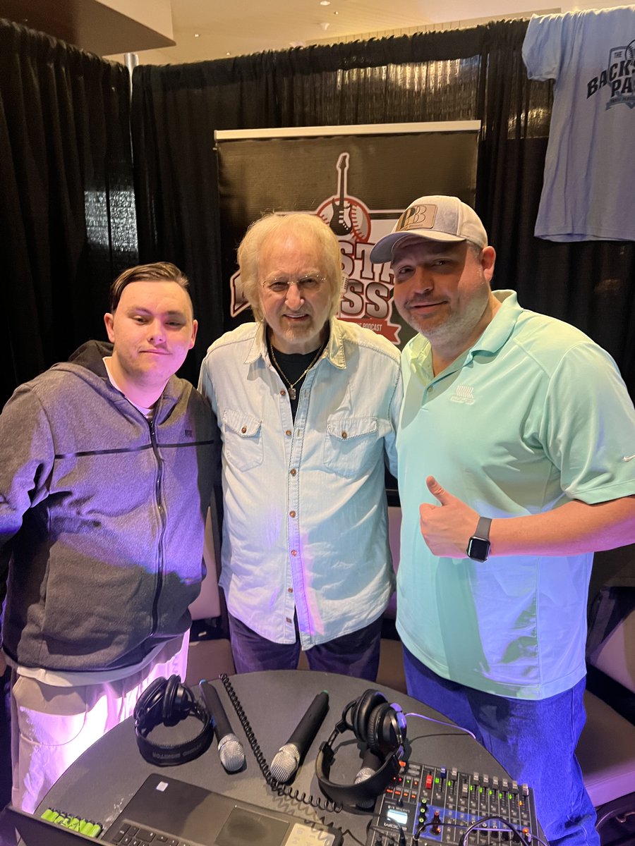 The Oak Ridge Boys (@oakridgeboys) on Twitter photo Our DuaneAllen32993 at Country Radio Seminar in #Nashville today. Thanks Scott Sexton <a href="/2911co/">2911 Media</a> KWCK with Greg Geary The Music Universe with Matt Bailey Bethany Bowman Jeff McMahon Backstage Pass Country Top 40 with Fitz & everyone working on this cold #snowday! Our DuaneAllen32993 at Country Radio Seminar in #Nashville today. Thanks Scott Sexton <a href="/2911co/">2911 Media</a> KWCK with Greg Geary The Music Universe with Matt Bailey Bethany Bowman Jeff McMahon Backstage Pass Country Top 40 with Fitz & everyone working on this cold #snowday!
