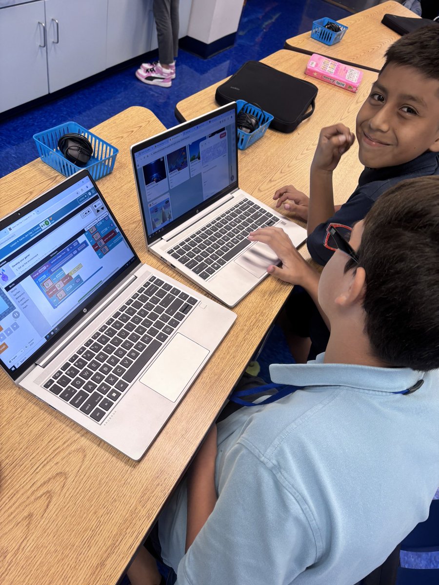 TBE_Tech's tweet photo. #Creative #coding N Gr5 #technologyclass @TommieBarfield @collierschools Ss code2create original game w #Elementary #GameDesign curriculum @codeorg ! #awesome @mrs_penasclass @ElizabethKerens https://t.co/qOvUVRRdGj