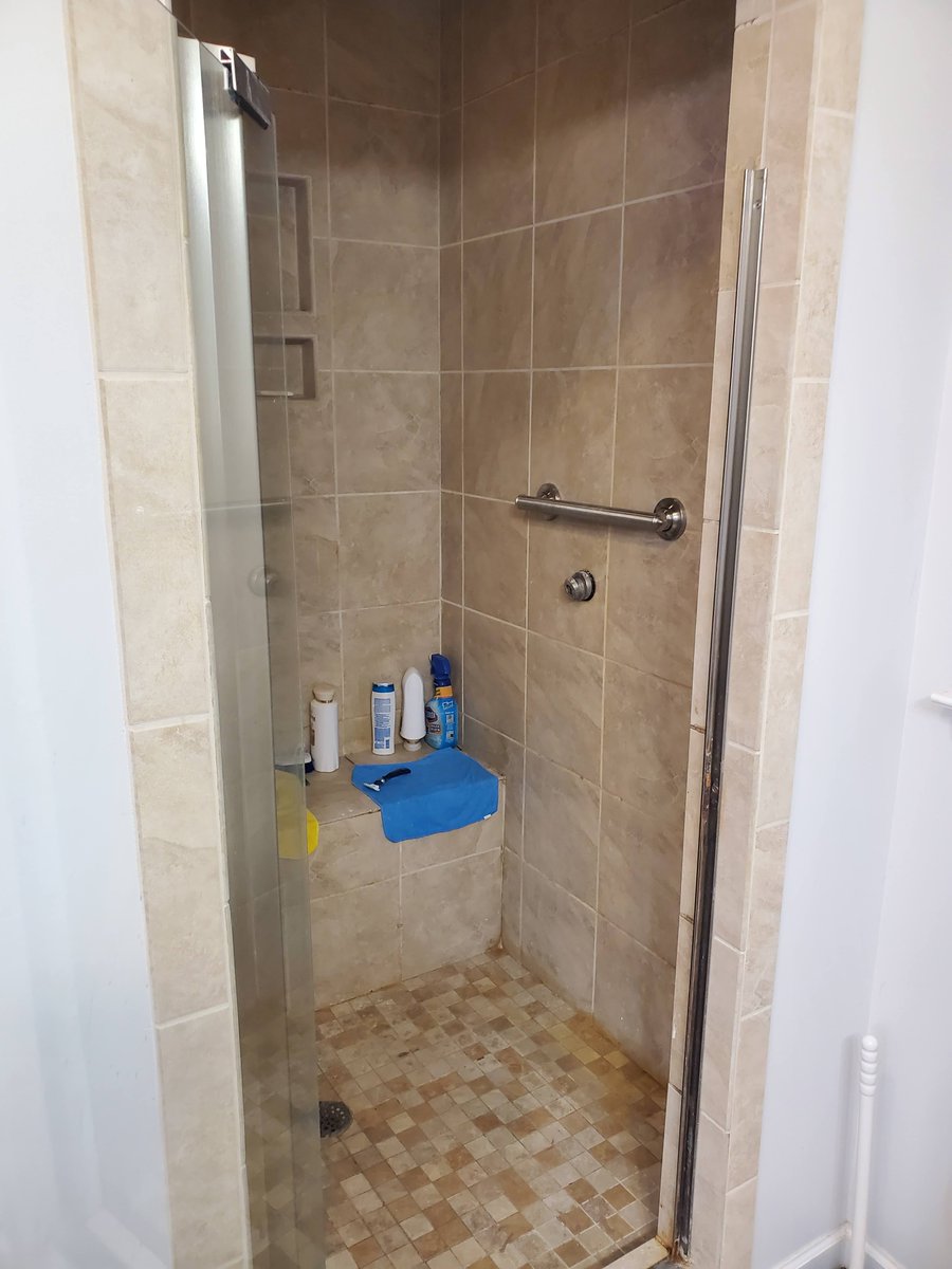 JSADLLC's tweet image. Hand rails installed in a shower. Sep 2020. #holycity #goosecreek #isleofpalms #charlestonsouthcarolina #smallbusiness #sullivansisland #johnsisland #mountpleasantsc #historiccharleston #supportlocal #charlestonstyle #plastermason #mason #tile