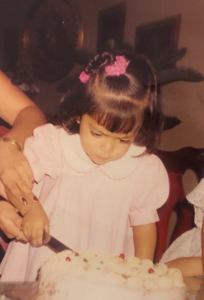 Es que la veo y siento que no debo fallarle a mi yo chiquita 🥹🩷