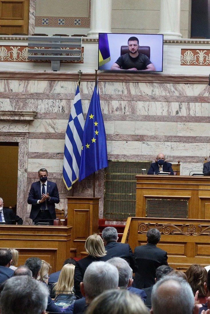 Οι φωτογραφίες πρέπει να αναρτώνται στη σωστή στιγμή.