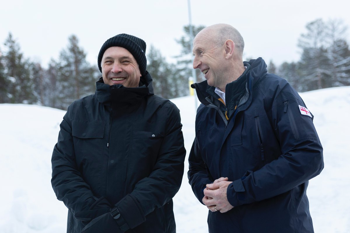 DefenceHQ's tweet photo. Norway is one of our most important allies as partners in @NATO and @JEFnations.
 
Defence Secretary @JohnHealey_MP is in Norway meeting his counterpart @Toreosa to continue building on our longstanding cooperation in the High North and strengthen our shared security 🇬🇧🤝🇳🇴 https://t.co/astI5DhdhJ