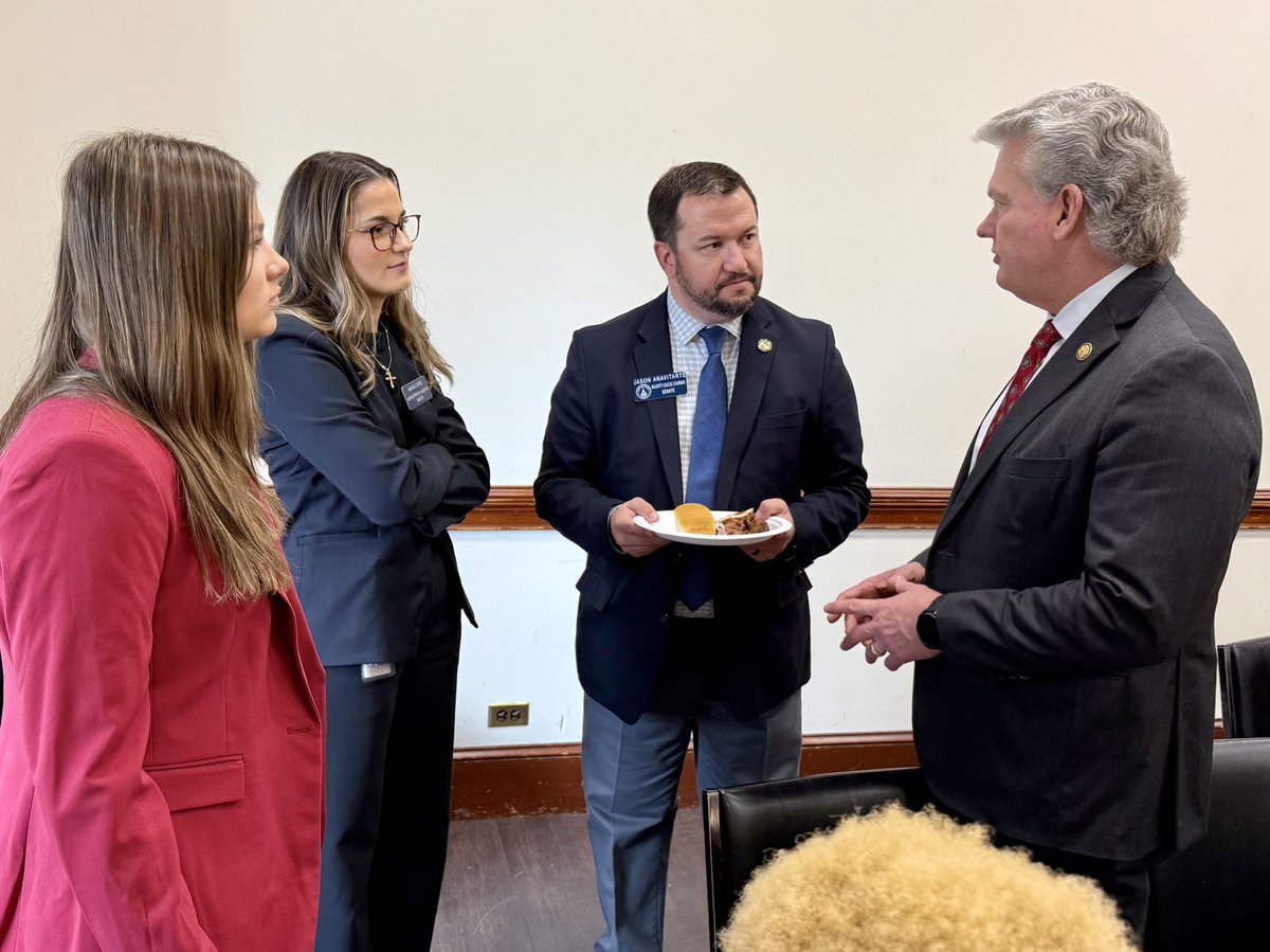 Had a great day with <a href="/RepMikeCollins/">Rep. Mike Collins</a> at the Georgia Capitol! It’s always good to see our friends under the Gold Dome! 🇺🇸 #gapol