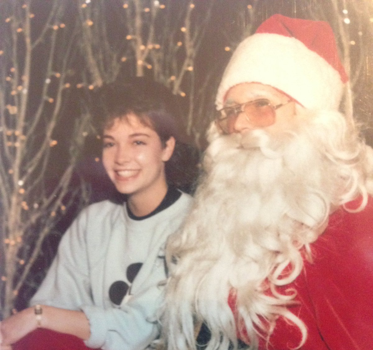 StanMcCullars's tweet image. For Christmas of 1985, Christi sent me a card with a sweet message and this photo. We had met at the beginning of Fall quarter of 1985 at Auburn University and really hit it off from the moment we were introduced. Not kidding.
She had the picture taken while on break from a job…