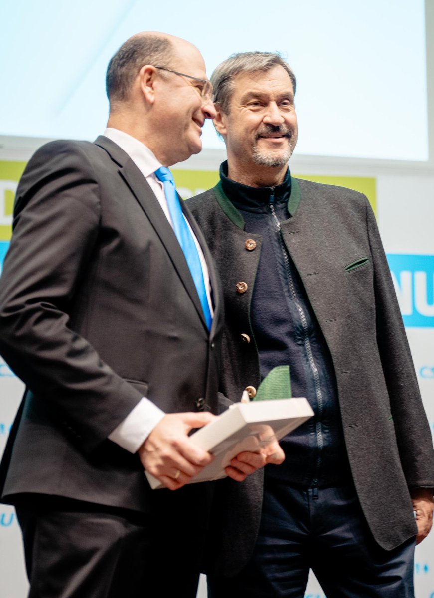 Markus Söder (@markus_soeder) on Twitter photo Volles Haus beim Bezirksempfang der CSU #Oberpfalz in Schwandorf: Die Oberpfälzer CSU hat mit den Bundestags-Direktkandidaten <a href="/EnglhardtKopf/">Martina Englhardt-Kopf</a>, <a href="/HierlSusanne/">Susanne Hierl</a>, <a href="/PeterAumer/">Peter Aumer, MdB</a> und Albert #Rupprecht und dem Bezirksvorsitzenden <a href="/AFueracker/">Albert Füracker, MdL</a> ein ganz starkes Team. Noch vier Tage bis zur Volles Haus beim Bezirksempfang der CSU #Oberpfalz in Schwandorf: Die Oberpfälzer CSU hat mit den Bundestags-Direktkandidaten <a href="/EnglhardtKopf/">Martina Englhardt-Kopf</a>, <a href="/HierlSusanne/">Susanne Hierl</a>, <a href="/PeterAumer/">Peter Aumer, MdB</a> und Albert #Rupprecht und dem Bezirksvorsitzenden <a href="/AFueracker/">Albert Füracker, MdL</a> ein ganz starkes Team. Noch vier Tage bis zur