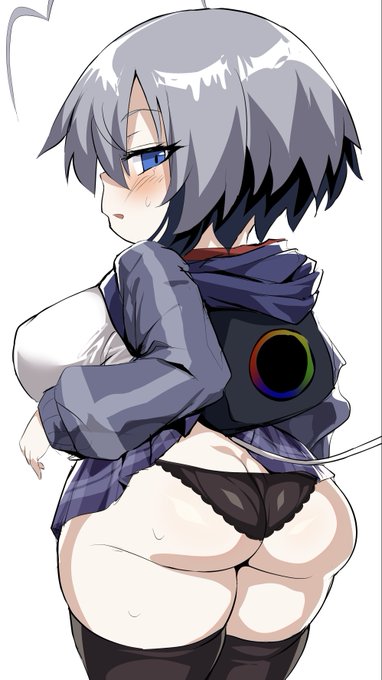 ぼく実はこういうスカートが荷物でめくれてるやつすき人だったんだよね… 