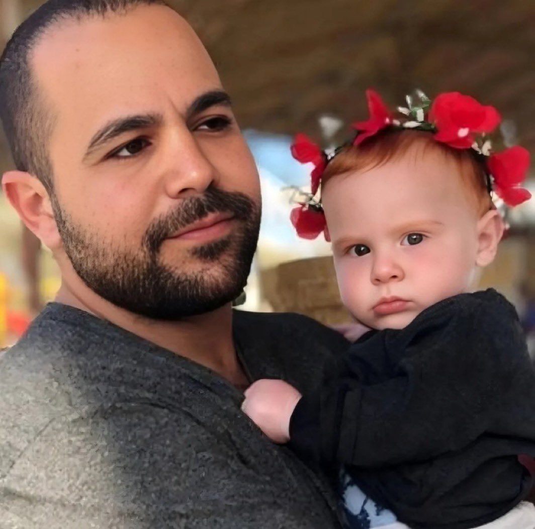 Yarden, tout le peuple Juif et le Monde Civilisé pleure avec toi ce soir. 

Nous sommes tes gardiens. 

Tiens-bon. Nous t’aimons. 

« Les morts ne sont pas sous la terre, ils sont dans le cœur des vivants ». Albert Cohen

🇮🇱🎗️