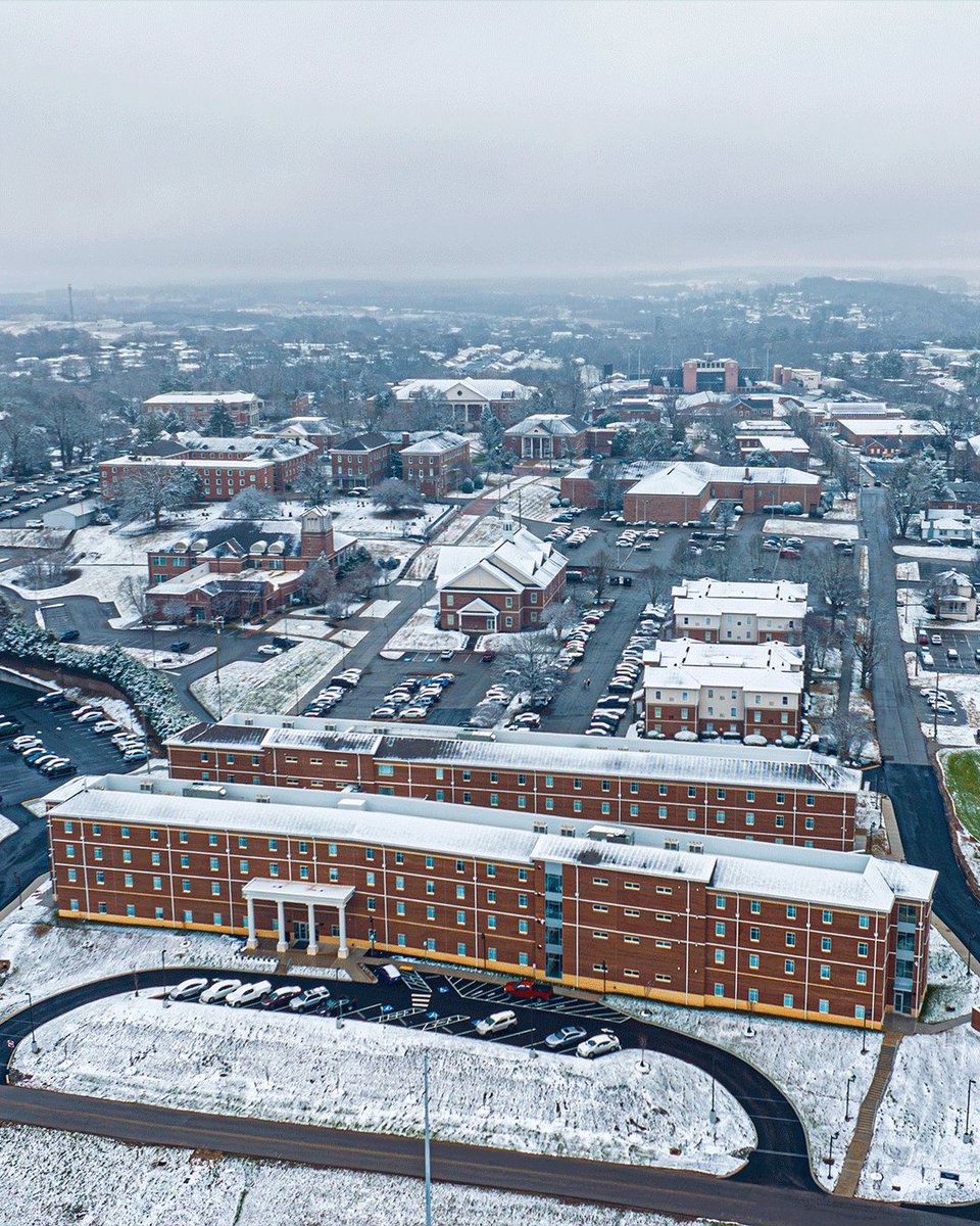 We love snowy days at Mossy Creek! ❄️