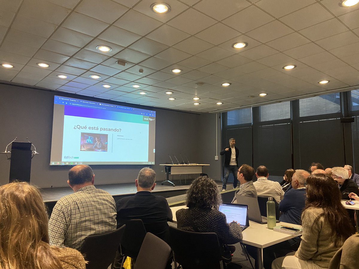 Fantàstic ✨ #edtechcongressbcn25 Hem pogut gaudir de conferenciants 💎 que ens han permès reflexionar i aprendre sobre com aplicar avaluació&amp;tecnologies💻.👁️ crítica i bon ús. Molt camí per fer💪🏻 <a href="/EdutechCluster/">Edutech</a> <a href="/MarianaMorale19/">Mariana Morales Lobo</a> <a href="/gogos20/">Miquel Flexas</a> <a href="/ftsaez/">Fernando Trujillo</a> <a href="/educaciocat/">Educació</a> <a href="/eAbelFerrater/">Escola Abel Ferrater</a>