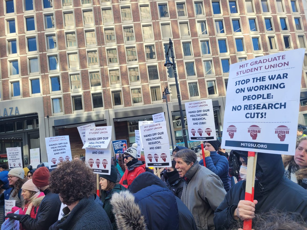 32BJ SEIU /// #BuildingJustice 🧹✊🏽 (@32bjseiu) on Twitter photo At Boston's Federal building, we joined with area unions today to protest the gutting of NIH funding that will slow, stall or even kill critical research -- and economically hurt everyone from researchers to building cleaners. <a href="/hgsuuaw/">Harvard Grad Students Union-UAW Local 5118</a> <a href="/MITGradUnion/">MIT Graduate Student Union</a> <a href="/AFTMass/">AFT Massachusetts</a> <a href="/BUgradunion/">BUGWU-UAW</a> <a href="/SEIU509/">SEIU Local 509</a> At Boston's Federal building, we joined with area unions today to protest the gutting of NIH funding that will slow, stall or even kill critical research -- and economically hurt everyone from researchers to building cleaners. <a href="/hgsuuaw/">Harvard Grad Students Union-UAW Local 5118</a> <a href="/MITGradUnion/">MIT Graduate Student Union</a> <a href="/AFTMass/">AFT Massachusetts</a> <a href="/BUgradunion/">BUGWU-UAW</a> <a href="/SEIU509/">SEIU Local 509</a>