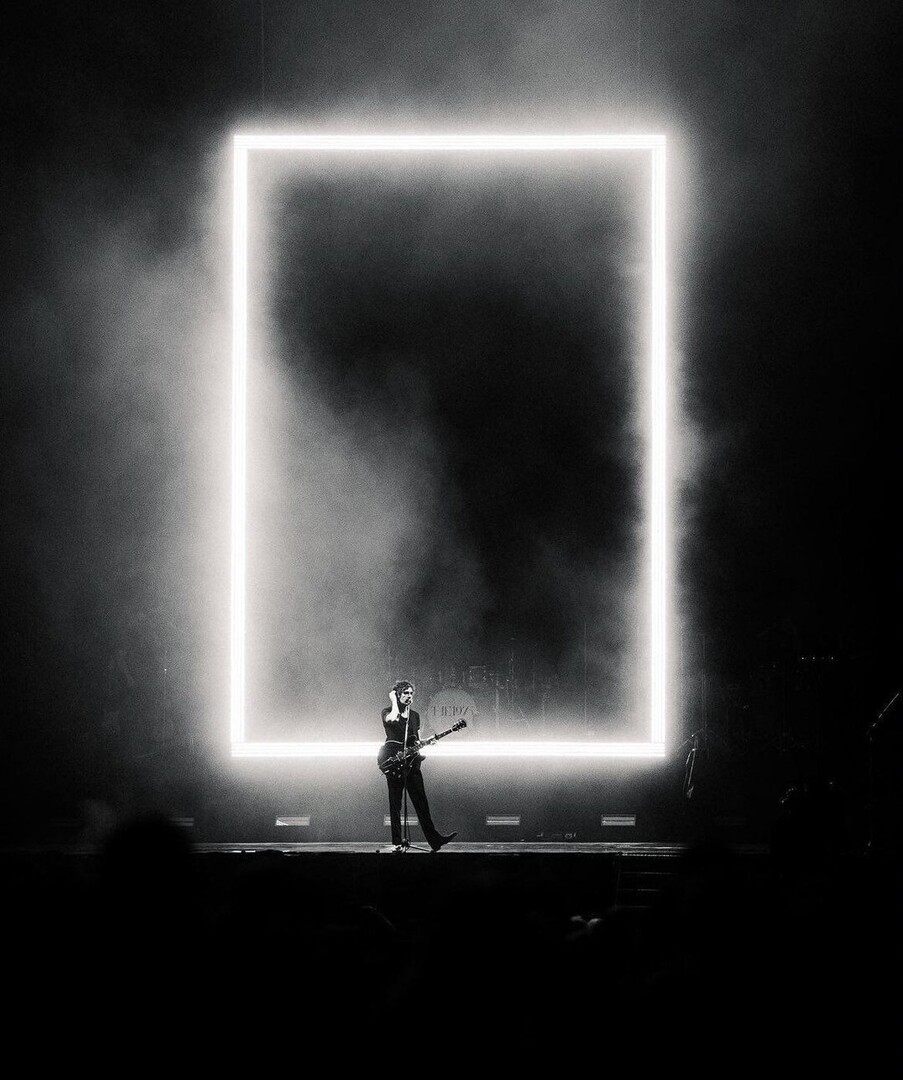 aesthetically pleasing the 1975 (@the1975_picture) on Twitter photo 