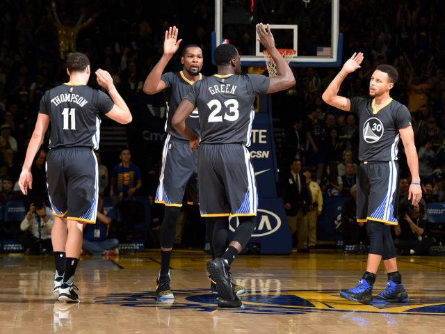 hoopvenue_'s tweet photo. The 2017 Warriors had a +22.9 Net Rating when all 4 of Steph Curry, Kevin Durant, Draymond Green, and Klay Thompson were on the floor together.

The 2025 Thunder have a +27.7 Net Rating when Shai Gilgeous-Alexander is on the floor without both Chet Holmgren and Jalen Williams.