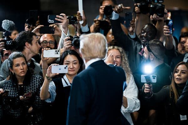 First Amendment Coalition (@facoalition) on Twitter photo Huge media companies settling bogus lawsuits by Trump will only result in more lawsuits, less press freedom, and less accountability to the people. Important op-ed by @jameeljaffer of <a href="/knightcolumbia/">Knight First Amendment Institute</a> buff.ly/4hzDNEB Huge media companies settling bogus lawsuits by Trump will only result in more lawsuits, less press freedom, and less accountability to the people. Important op-ed by @jameeljaffer of <a href="/knightcolumbia/">Knight First Amendment Institute</a> buff.ly/4hzDNEB