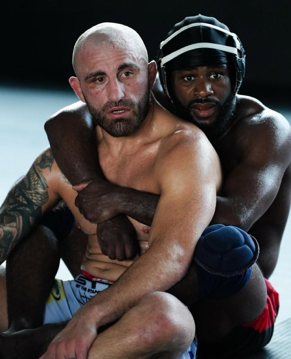 MmaHoneybadger's tweet photo. me and bro watching what everyone else is doing because we didnt pay attention to the drills https://t.co/My3VqOCTIT