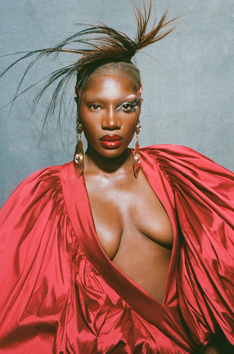 Kurrco's tweet photo. Doechii speaks on people who don’t view hip-hop as an intellectual genre:

"Anyone who doesn't think that hip-hop is an intellectual genre, I think that assumption is rooted in racism."
