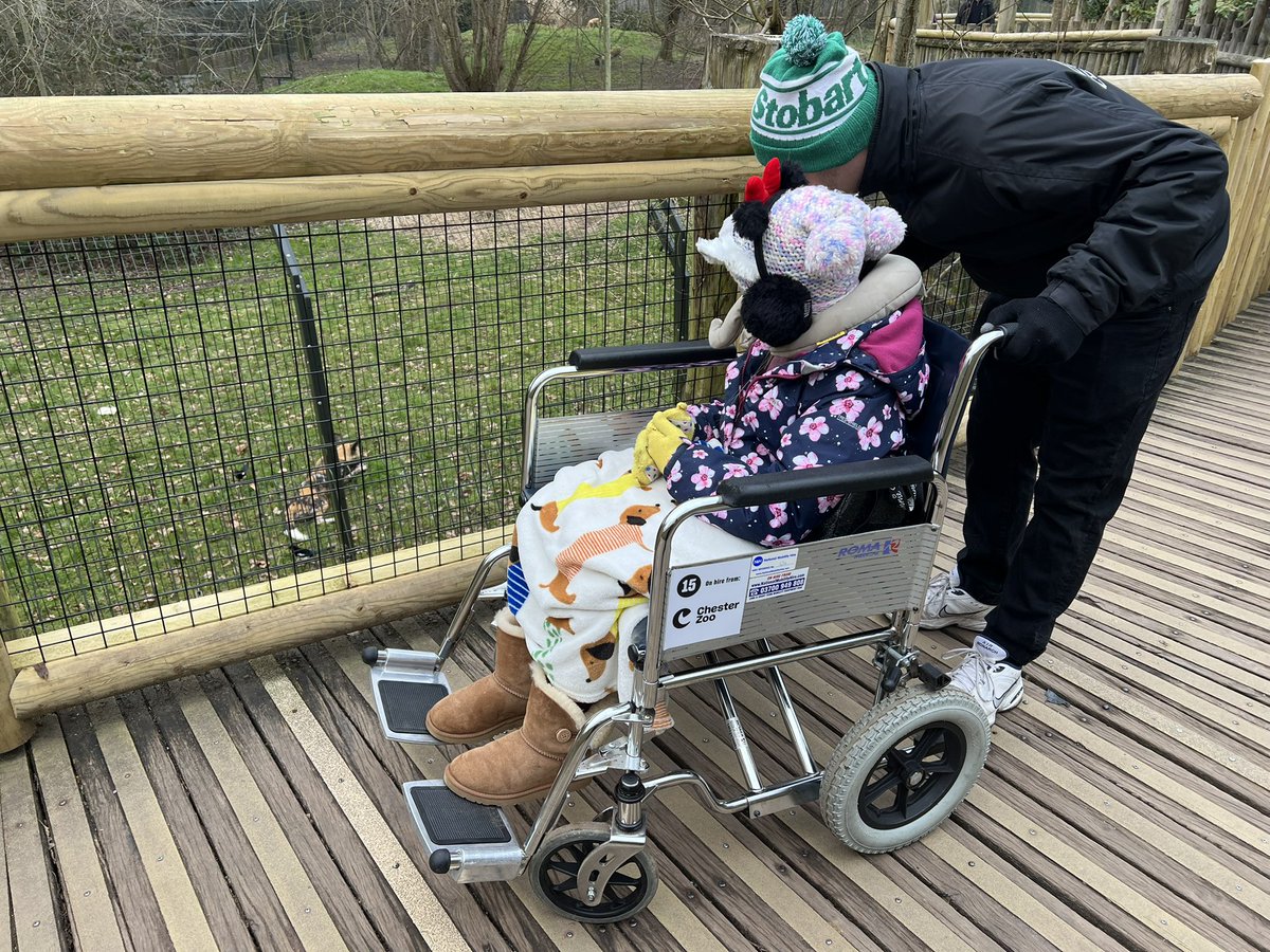 FayeFayeb223's tweet image. Today was the first time we have needed to borrow/use a #wheelchair for our daughter due to her #arthritis. It was great to see how easy @chesterzoo made this process &amp;amp; see 1st hand how they make the zoo #accessibleforall 
#JIA #thinkarthritis #childrengetarthritistoo @JARProject