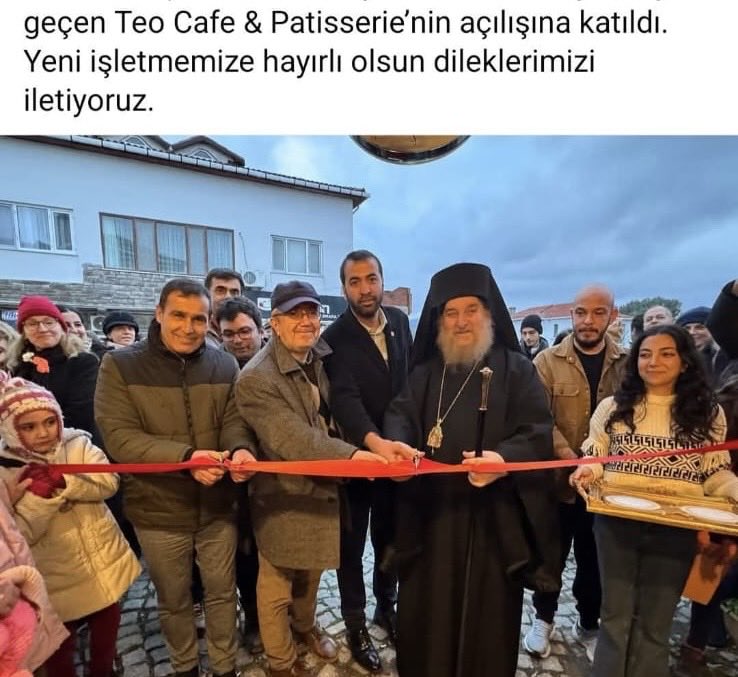 turkdegs's tweet photo. 🇹🇷 Gökçeada’da bir vatandaşımız, Ortodoks Kilisesi papazının, kanunlarımıza aykırı olarak, dini kıyafetlerle sokaklarda ve günlük hayatta dolaşması, dükkan, pastane açılışlarına katılması nedeniyle suç duyurusunda bulunmuştur. 
🇹🇷 Suç duyurusu dilekçesinde, Batı Trakya’da Türk din adamlarının  cübbe ve sarık kullanmasının yasak olduğu hatırlatılarak, durumun mütekabiliyet esaslarına da aykırı olduğu vurgulanmıştır.
TAKİP EDİYORUZ..
@CanakkaleGovTr @canakkalehaberi @adalet_bakanlik @TC_icisleri @addgokceada @gokceada_bel