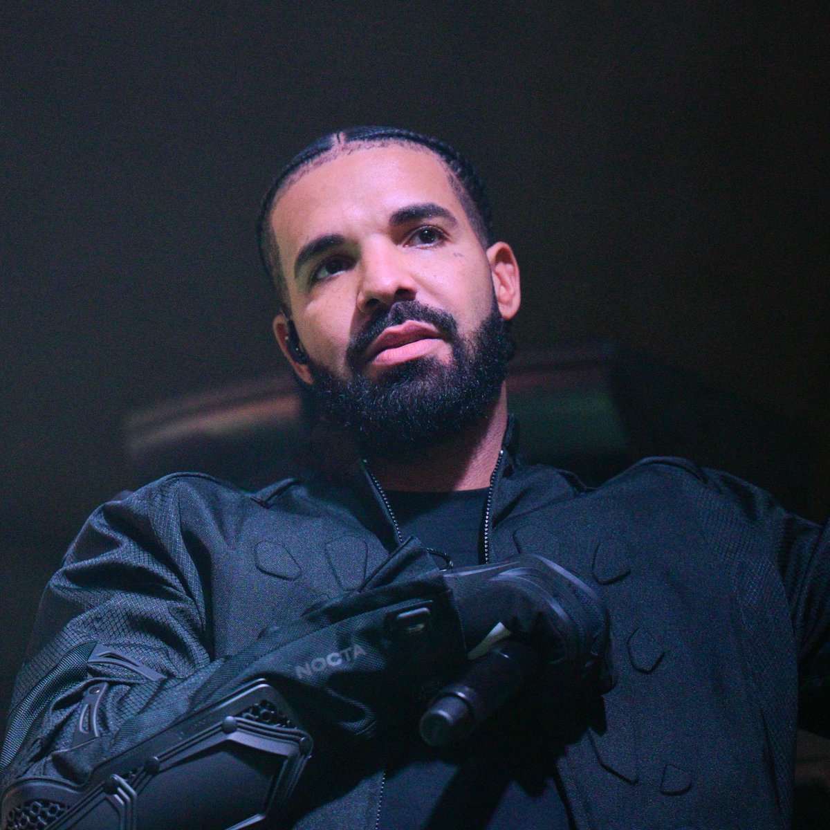 HotNewHipHop's tweet image. When Drake beefs with a foe, uninvolved women often find their names being mentioned... 👀

Drake has a habit of dragging women into his rap beefs. He's known for weaponizing, shading, and using them as collateral damage. When things get heated, exes, industry peers, and even a…