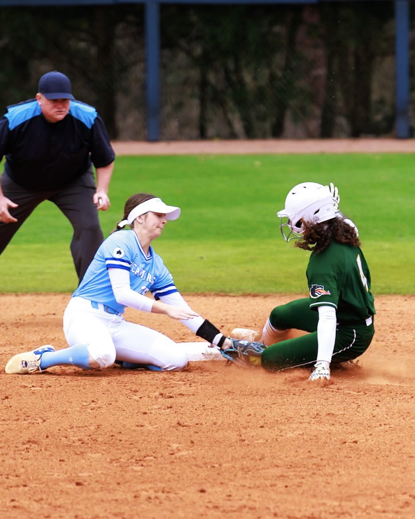 Bella Wiggins is seventh in the Nation in stolen bases with 10 so far this season🏃‍♀️💨

#WinAsOne 🐉