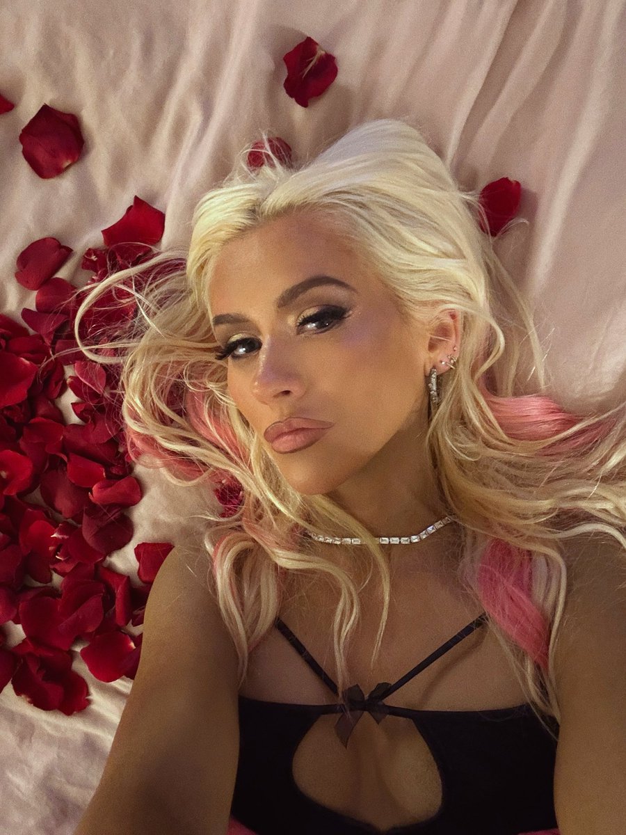 Christinaxxx Christina Aguilera (@xtina) / X