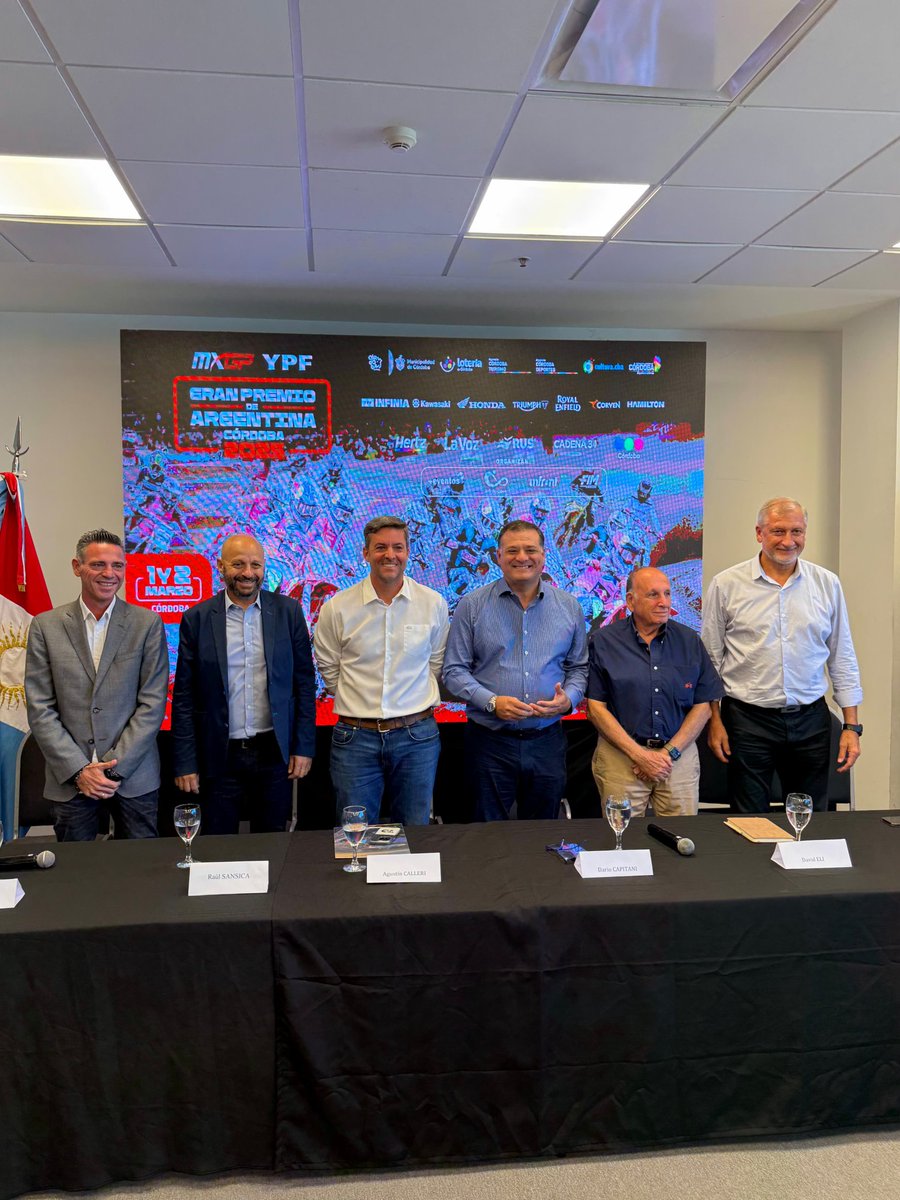 🏍️ Córdoba, sede del MXGP 2025 🏁 Estuvimos en el lanzamiento oficial del Campeonato Mundial de Motocross, que en marzo traerá a los mejores pilotos del mundo a nuestra provincia. Un evento que impulsa el turismo deportivo y posiciona a Córdoba en el centro de la escena