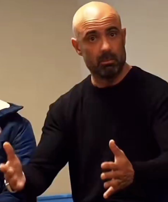 WinamaxSport's tweet image. Guardiola pendant 15 ans / Guardiola cette saison :