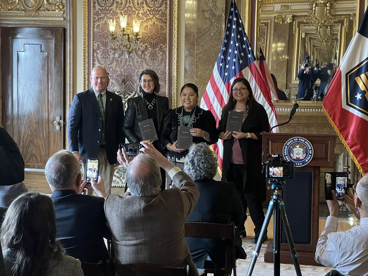 Michael Mower (@mikelmower) on Twitter photo A great day for the Utah portion of the Navajo Nation. Commemorating the completion of the Navajo Nation - State of Utah Water Settlement Agreement w/ <a href="/LGHendersonUtah/">Lt. Gov. Deidre M. Henderson</a>, <a href="/navajonation/">@navajonation</a> & <a href="/UtahDNR/">Utah Department of Natural Resources</a> officials. 🇺🇸💦 A great day for the Utah portion of the Navajo Nation. Commemorating the completion of the Navajo Nation - State of Utah Water Settlement Agreement w/ <a href="/LGHendersonUtah/">Lt. Gov. Deidre M. Henderson</a>, <a href="/navajonation/">@navajonation</a> & <a href="/UtahDNR/">Utah Department of Natural Resources</a> officials. 🇺🇸💦