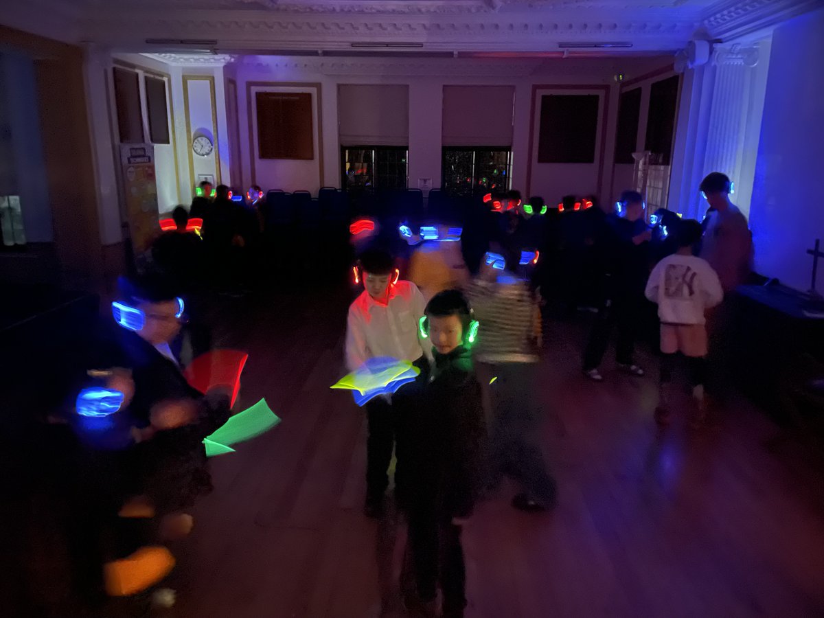 Handcross Park tweet media