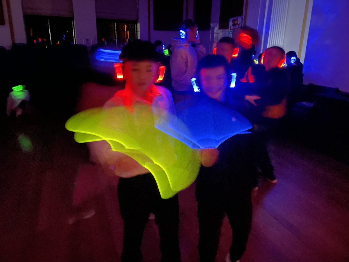 Handcross Park tweet media