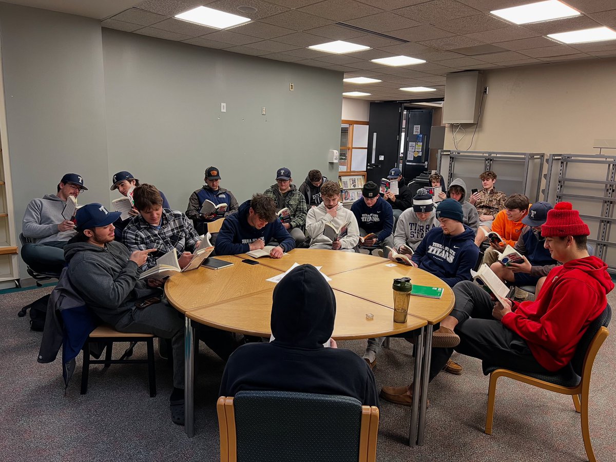 TSCCBaseball's tweet image. Pitcher Book Club 📚
•
Staff has been working on their mental pitching performance this preseason.
