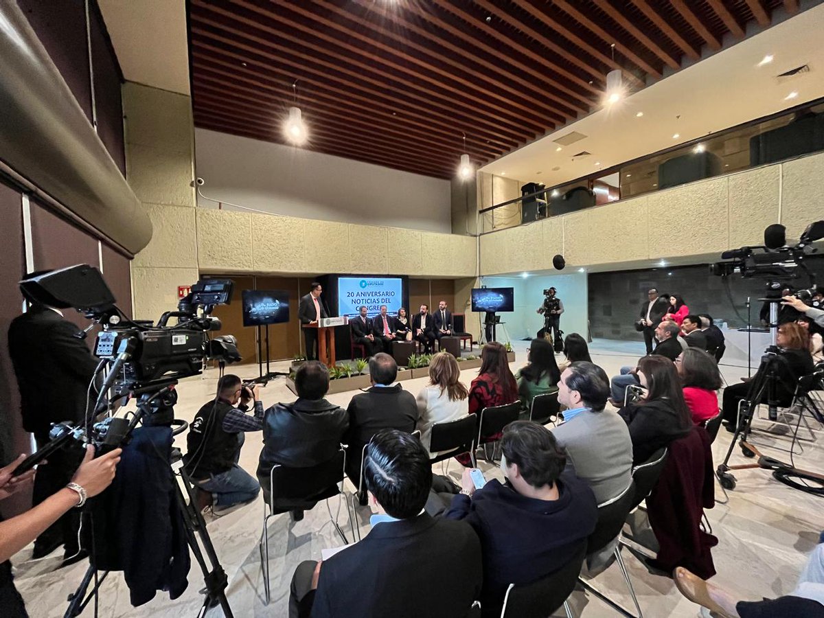 NoticiaCongreso's tweet photo. #EstoTeInteresa| Celebran 20 años de Noticias del Congreso

Nota Informativa 📰https://t.co/NWHAgYKzFx https://t.co/y48hYkdWUE